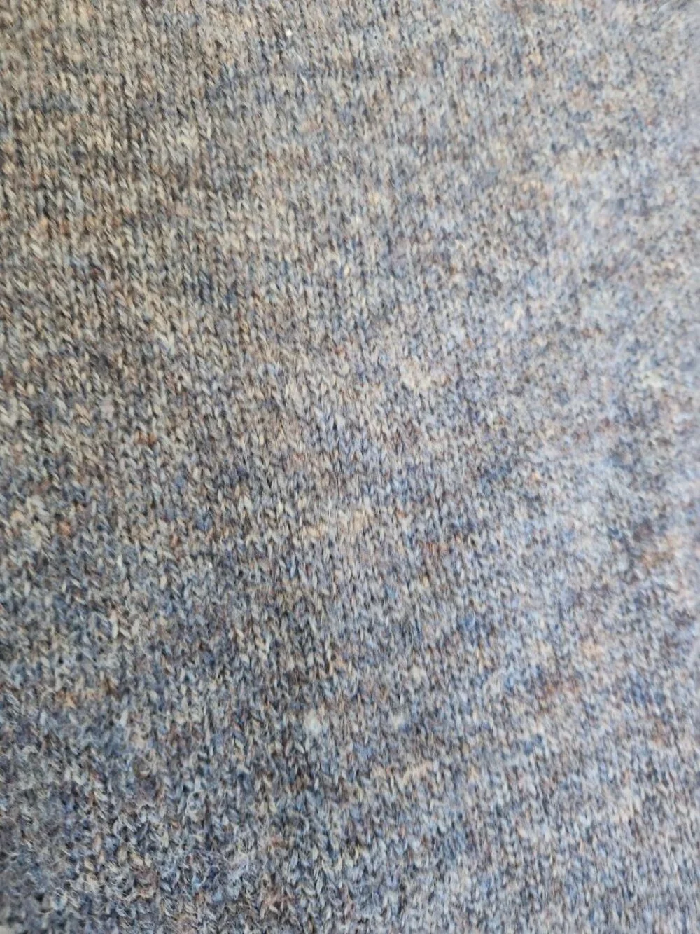 Vtg. Shetland Pure Wool Men's Sz. 46 Blue Multi Wool V Neck Sweater